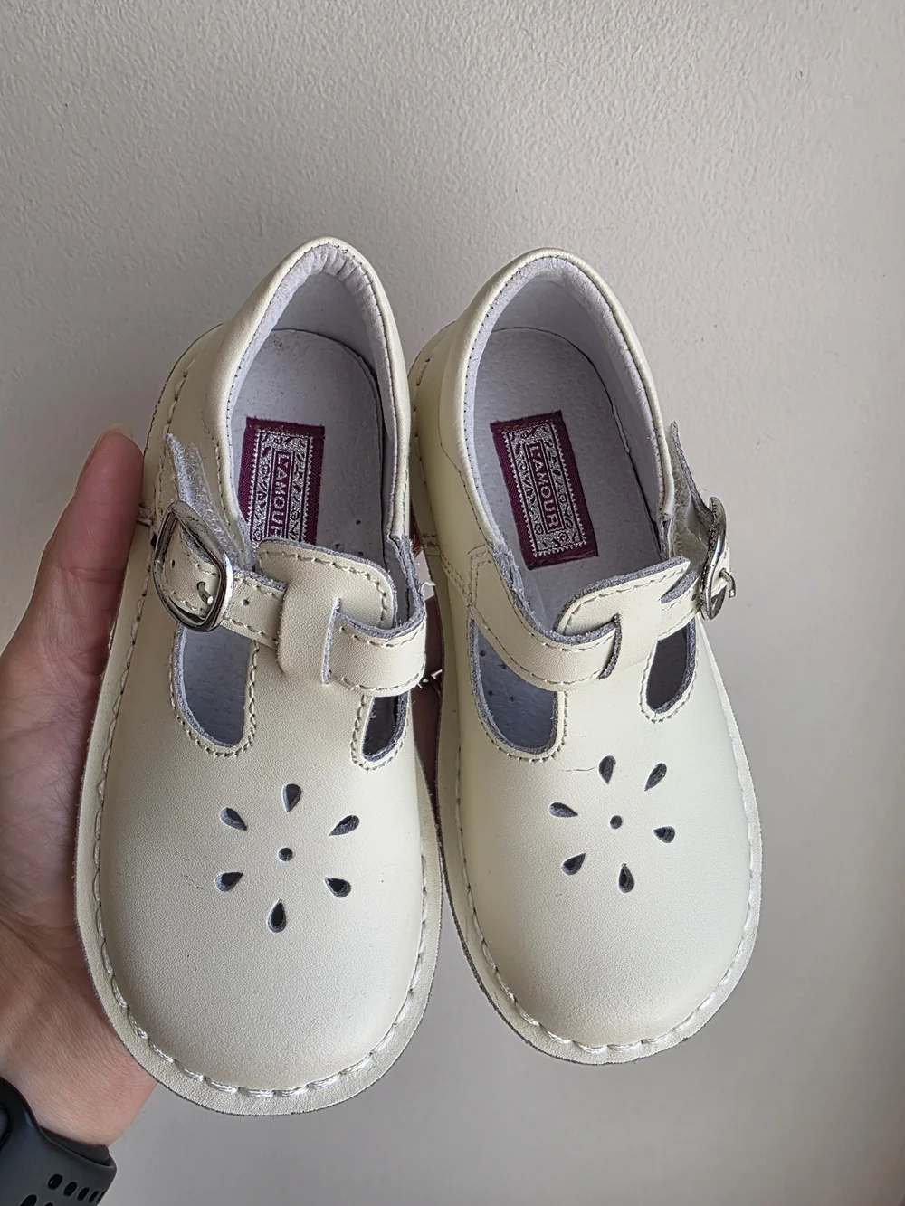 L'Amour Joy 751 Leather T-Strap Mary Jane Shoes Toddler Sz 8 Cream Ivory